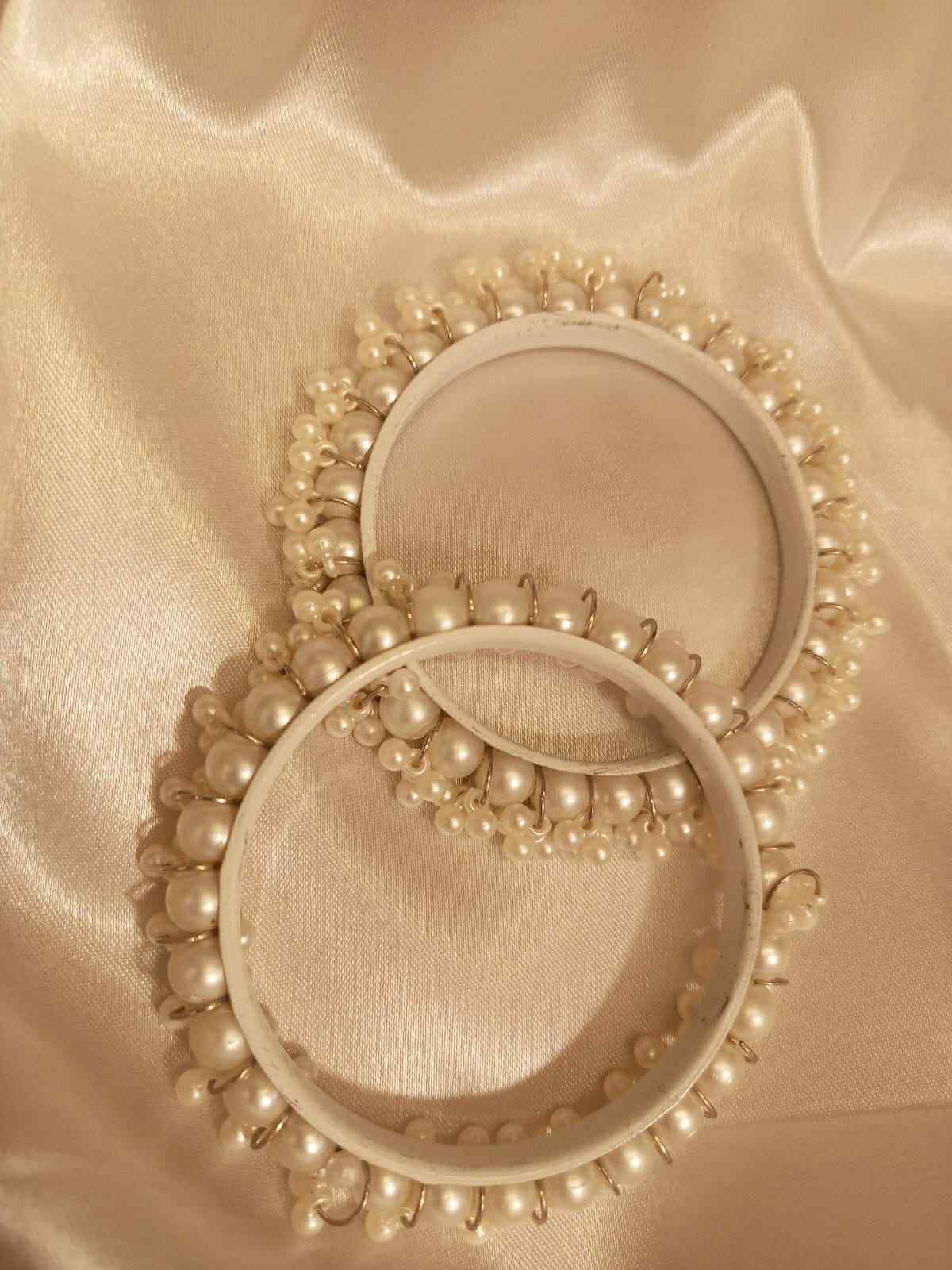 White/ White and gold Pearls Bangles (2Pcs Set)