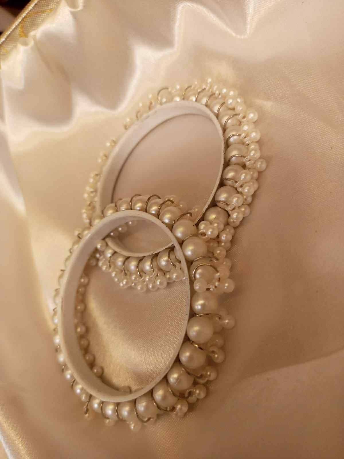White/ White and gold Pearls Bangles (2Pcs Set)